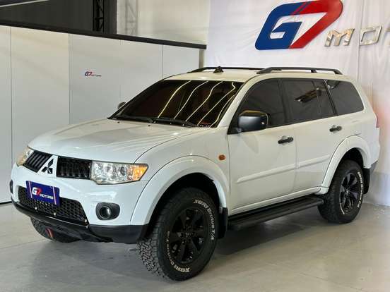 MITSUBISHI-PAJERO DAKAR-3.2 HPE 4X4 7 LUGARES 16V TURBO INTERCOOLER DIESEL 4P AUTOMÁTICO MITSUBISHI-PAJERO DAKAR-2013