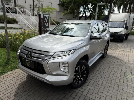 MITSUBISHI PAJERO SPORT 2.4 16V MIVEC TURBO DIESEL HPE AWD AUTOMÁTICO