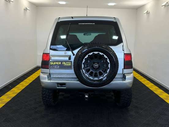 MITSUBISHI-PAJERO TR4-2004