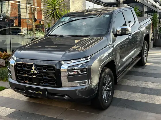 MITSUBISHI TRITON 2.4 BITURBO DIESEL CD HPE 4X4 AUTOMÁTICO