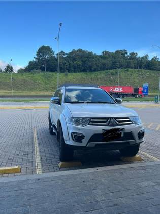 MITSUBISHI PAJERO 3.2 HPE 4X4 7 LUGARES 16V TURBO INTERCOOLER DIESEL 4P AUTOMÁTICO
