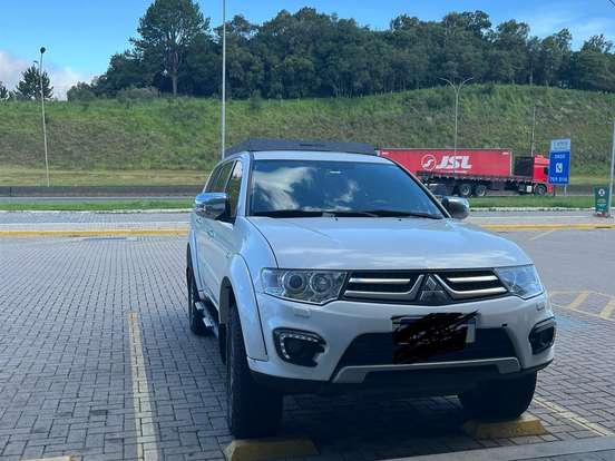 MITSUBISHI-PAJERO-3.2 HPE 4X4 7 LUGARES 16V TURBO INTERCOOLER DIESEL 4P AUTOMÁTICO MITSUBISHI-PAJERO-2017