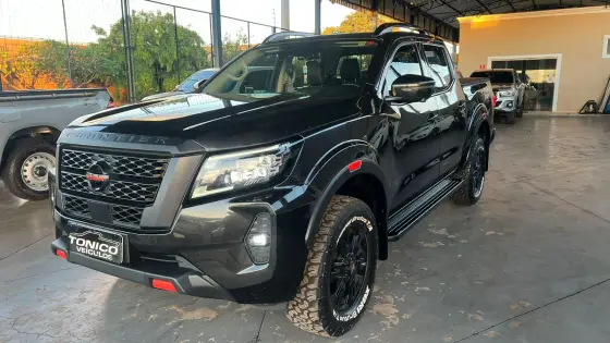 NISSAN FRONTIER 2.3 16V TURBO DIESEL PRO4X CD 4X4 AUTOMÁTICO