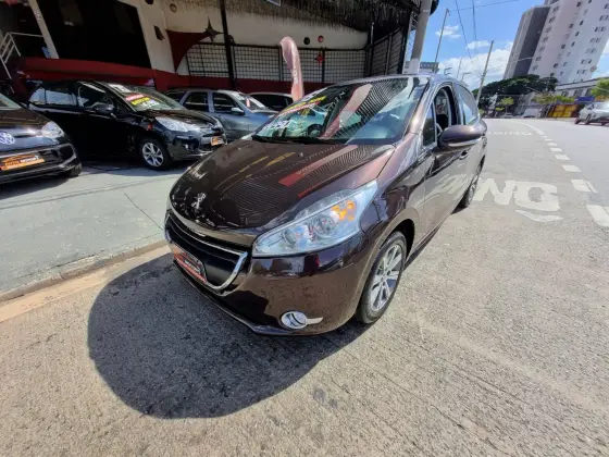 PEUGEOT 208 1.6 GRIFFE 16V FLEX 4P AUTOMÁTICO