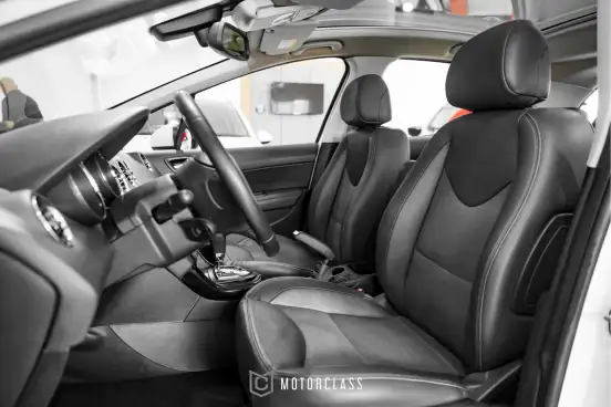 PEUGEOT-308-2016