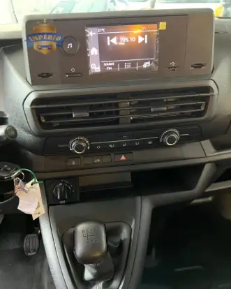 PEUGEOT-EXPERT-2025