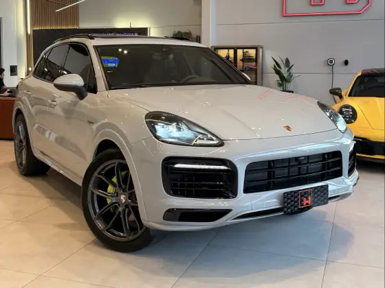 PORSCHE CAYENNE 3.0 V6 E-HYBRID PLATINUM EDITION AWD TIPTRONIC S