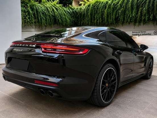 PORSCHE-PANAMERA-2020