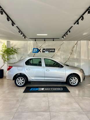 RENAULT-LOGAN-2023