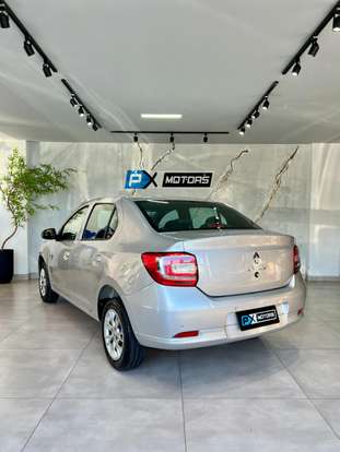 RENAULT-LOGAN-2023