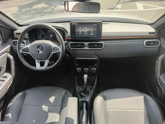 RENAULT-OROCH-2022