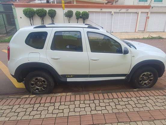 RENAULT-DUSTER-1.6 4X2 16V FLEX 4P MANUAL RENAULT-DUSTER-2014