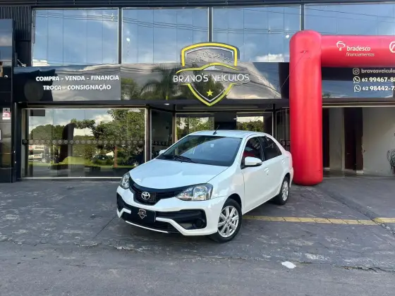 TOYOTA ETIOS 1.5 X PLUS SEDAN 16V FLEX 4P MANUAL