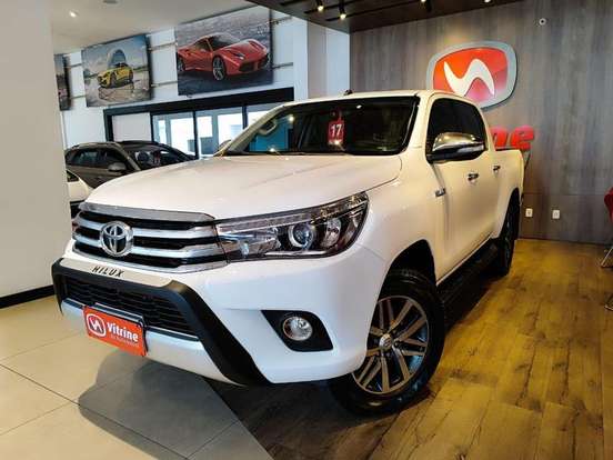 TOYOTA-HILUX-2017