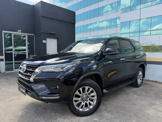 TOYOTA-HILUX SW4-2021