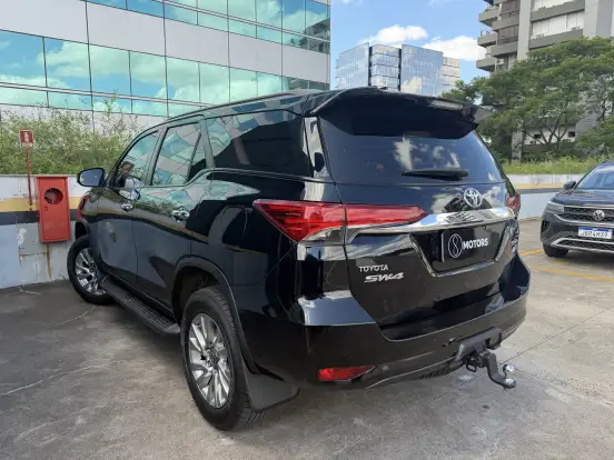 TOYOTA-HILUX SW4-2021