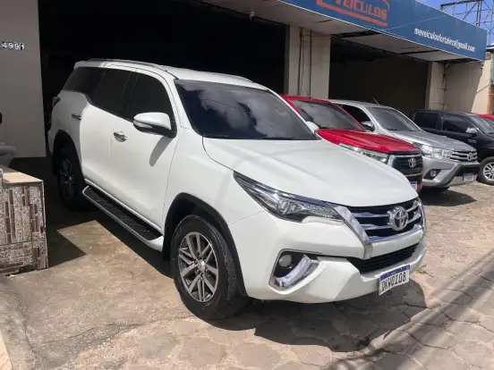 TOYOTA-HILUX SW4-2016