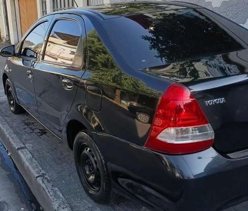 TOYOTA-ETIOS-2017