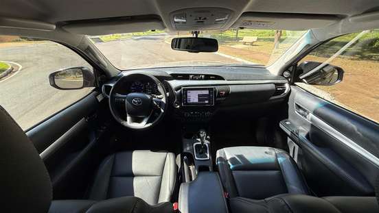 TOYOTA-HILUX-2019