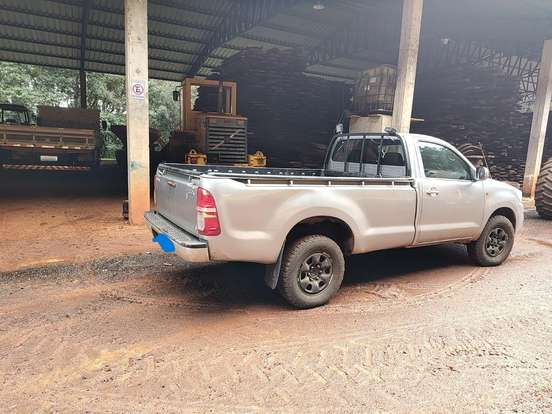 TOYOTA-HILUX-2015