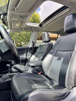 TOYOTA-RAV4-2018