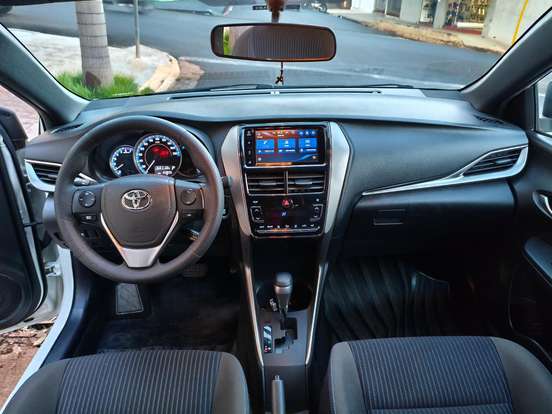 TOYOTA-YARIS-2020