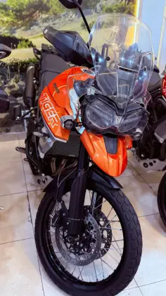 TRIUMPH TIGER 800 XCA 