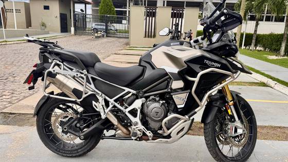 TRIUMPH TIGER 1200 RALLY EXPLORER 