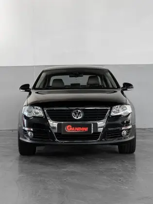 VOLKSWAGEN PASSAT 2.0 FSI COMFORTLINE 16V TURBO GASOLINA 4P TIPTRONIC VOLKSWAGEN PASSAT 2.0 FSI COMFORTLINE 16V TURBO GASOLINA 4P TIPTRONIC