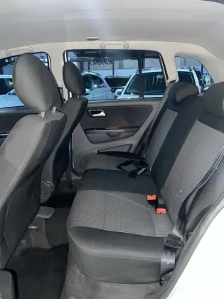 /en/city/cate-car-used-car/volkswagen-spacefox-2018-1-6-msi-trendline-8v-flex-4p-manual-48182547533924352/-9