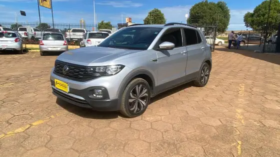 VOLKSWAGEN T-CROSS 1.0 200 TSI TOTAL FLEX COMFORTLINE AUTOMÁTICO VOLKSWAGEN T-CROSS 1.0 200 TSI TOTAL FLEX COMFORTLINE AUTOMÁTICO