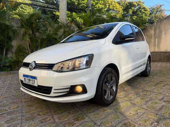 VOLKSWAGEN-FOX-2021
