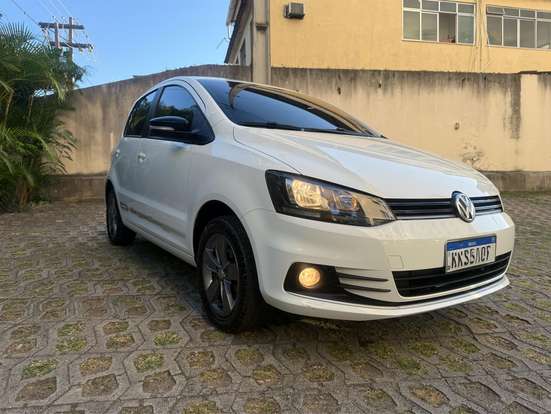 VOLKSWAGEN-FOX-2021