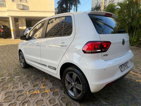 VOLKSWAGEN-FOX-1.6 MSI TOTAL FLEX CONNECT 4P MANUAL VOLKSWAGEN-FOX-2021