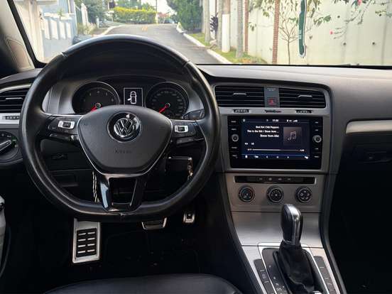 VOLKSWAGEN-GOLF-1.4 TSI COMFORTLINE 16V GASOLINA 4P AUTOMÁTICO VOLKSWAGEN-GOLF-2014