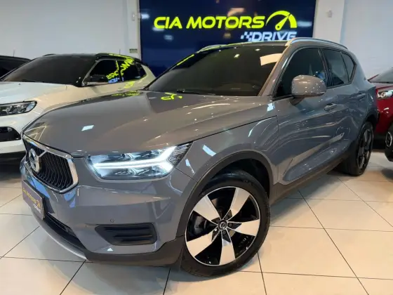 VOLVO XC40 2.0 T5 GASOLINA MOMENTUM AWD GEARTRONIC