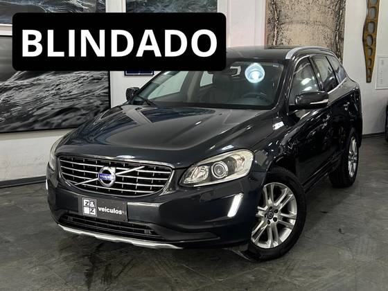 VOLVO XC60 2.0 T5 MOMENTUM GASOLINA 4P AUTOMÁTICO