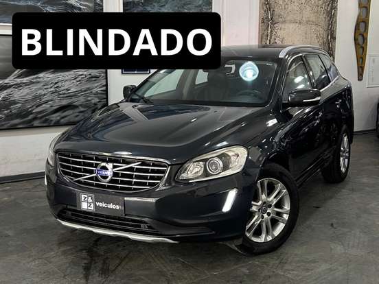 VOLVO-XC60-2015