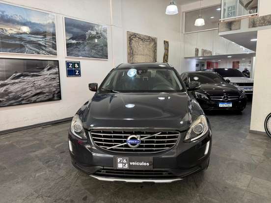 VOLVO-XC60-2015