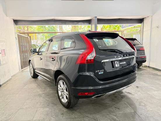 VOLVO-XC60-2.0 T5 MOMENTUM GASOLINA 4P AUTOMÁTICO VOLVO-XC60-2015