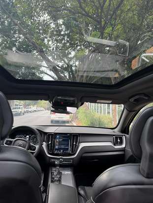 VOLVO-XC60-2018