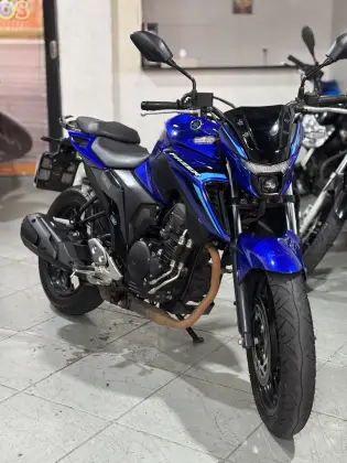 YAMAHA FZ25 FAZER CONNECTED ABS YAMAHA FZ25 FAZER CONNECTED ABS
