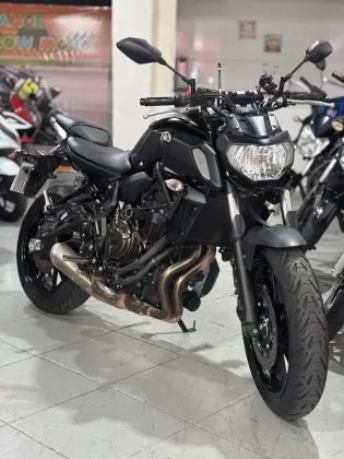 YAMAHA MT-07 ABS YAMAHA MT-07 ABS