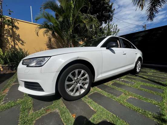 AUDI-A4-2017