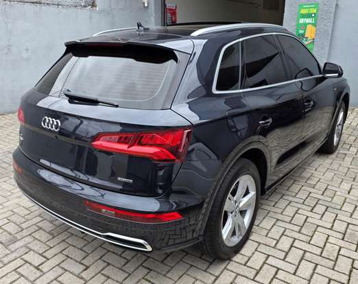 AUDI-Q5-2019