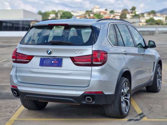BMW-X5-3.0 4X4 30D I6 TURBO DIESEL 4P AUTOMÁTICO BMW-X5-2016