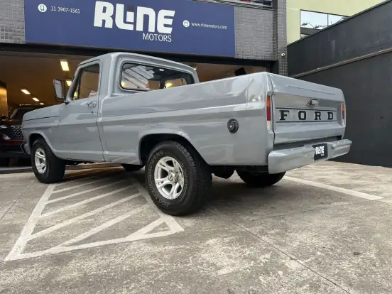 FORD-F-100-1984