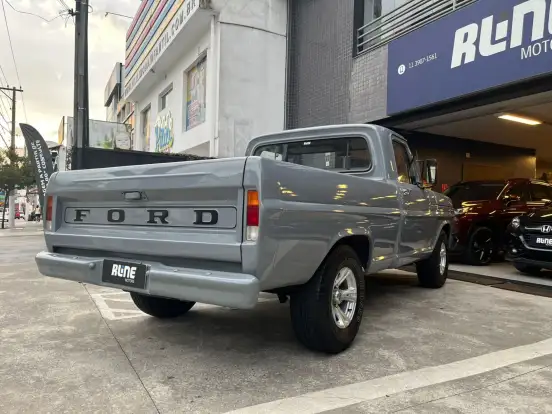 FORD-F-100-1984