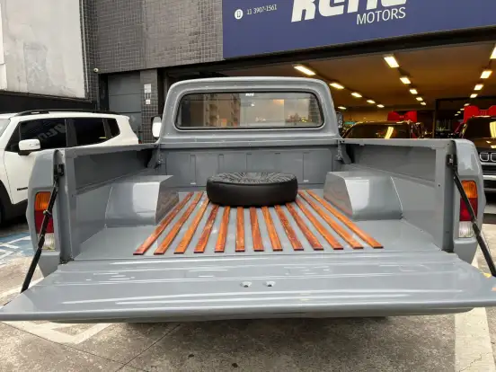FORD-F-100-1984