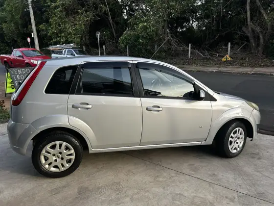 FORD FIESTA 1.0 ROCAM HATCH 8V FLEX 4P MANUAL FORD FIESTA 1.0 ROCAM HATCH 8V FLEX 4P MANUAL